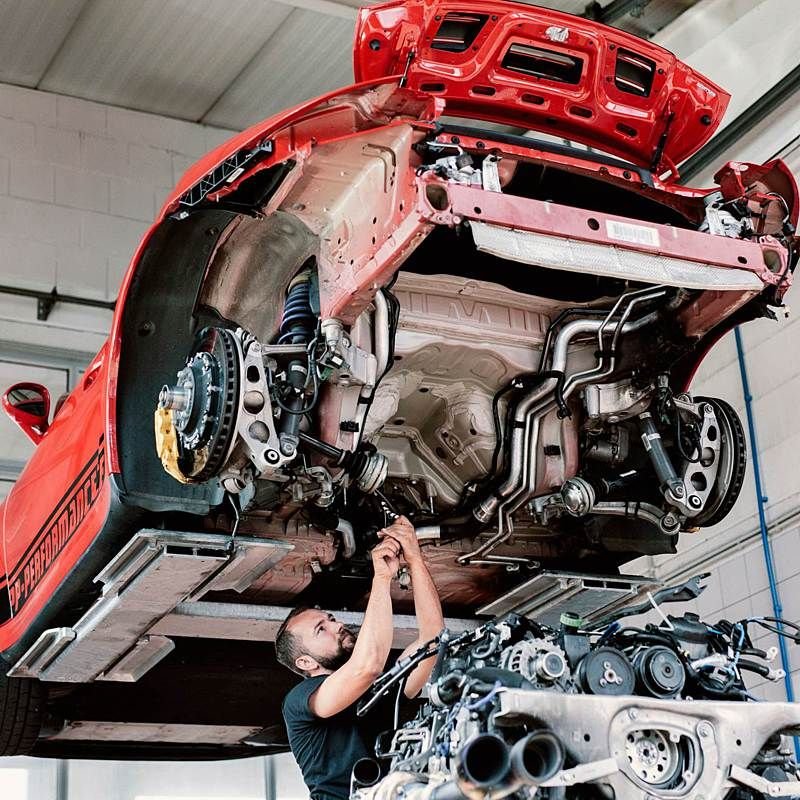 ورشة متحركة - صيانة السيارات في أم الحمام الرياض